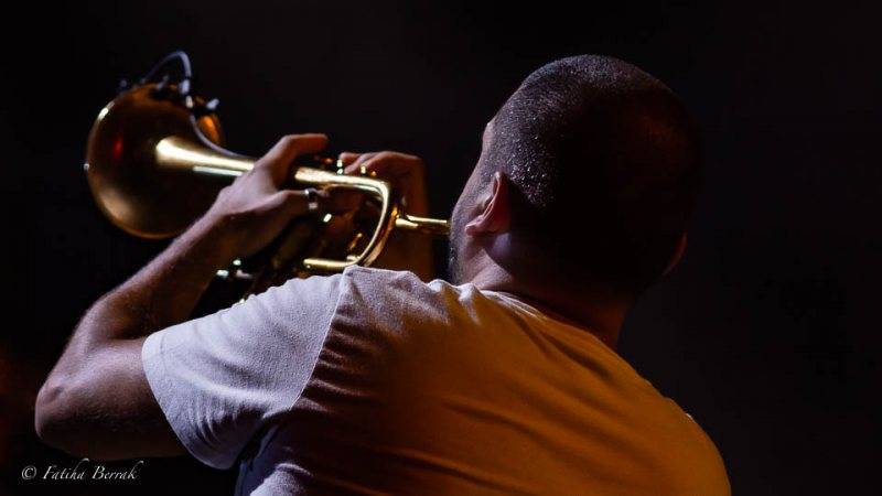 Marciac 2021 - Ibrahim Maalouf _ S3NS - Rolando Luna Trio & Guest - Photos @ Fatiha Berrak 5 2021-07-30-Ibrahim-Maalouf-_-S3NS_077