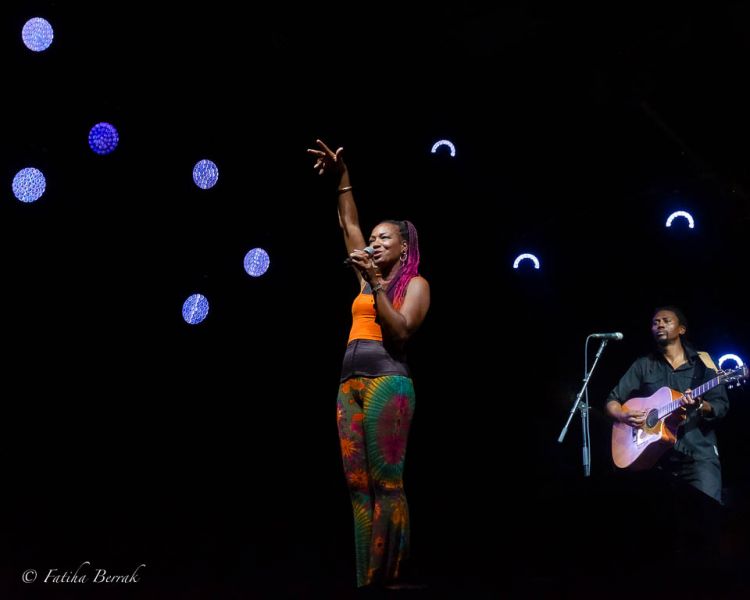 Marciac 2021 - Leyla McCalla _The Capitalist Blues - Lisa Simone's Wonderful Tour - Photos @ Fatiha Berrak 26 2021-07-22021-07-29-Lisa-Simone-s-Wonderful-Tour_005